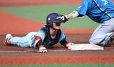 「適時三塁打を放った仲田　プロ野球」の画像1