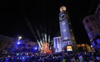 コルティナダンペッツォの聖火　五輪