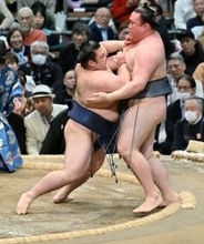 豪ノ山の押し出し