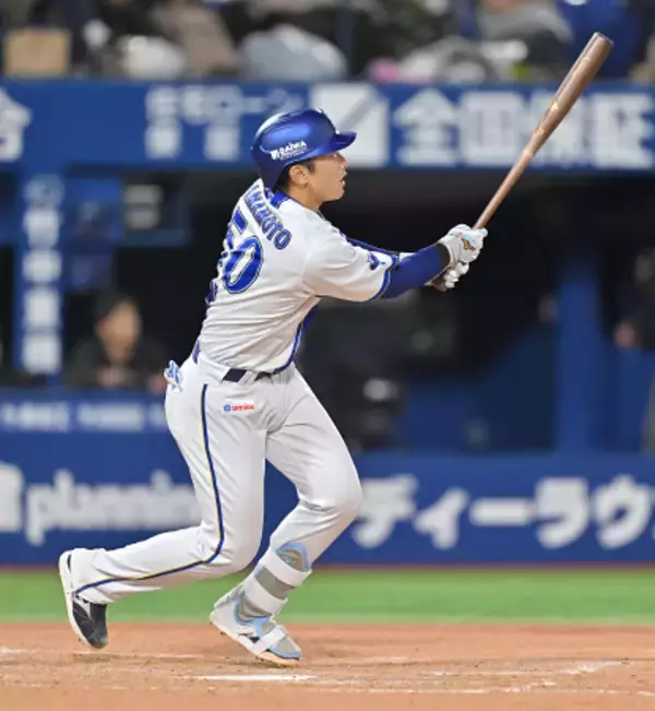 山本の同点二塁打　プロ野球