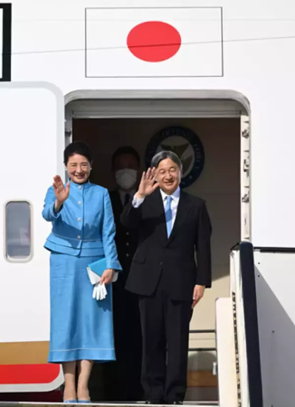 両陛下、帰国の途に＝ベルギー訪問終え
