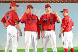 背番号に水色の縁取り＝ビジター用ユニホーム一新―プロ野球・広島