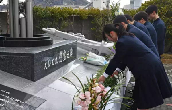 えひめ丸事故から２５年＝９人の冥福祈る―愛媛