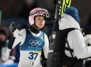 ２回目の飛躍を終えた勢藤　五輪