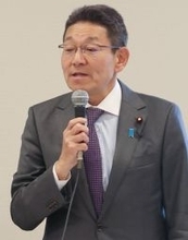 皇族数確保、来月に見解