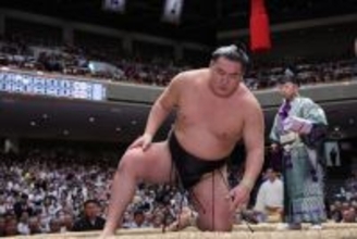 右脚を痛めた豊昇龍