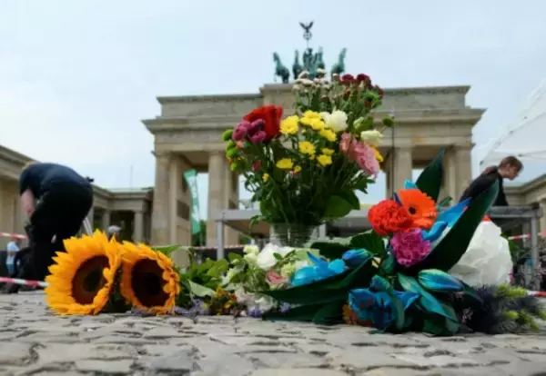 独首都プライド・パレード車突入、警察が容疑者を射殺 イスラム過激派と関係