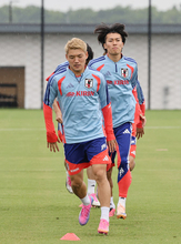 練習する堂安ら　Ｗ杯サッカー