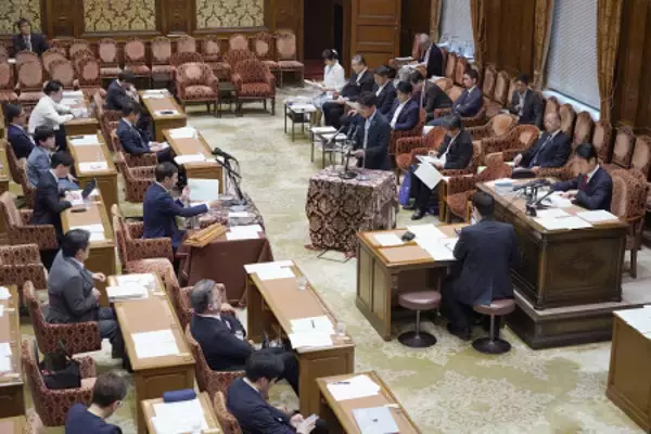 国旗損壊罪が可決