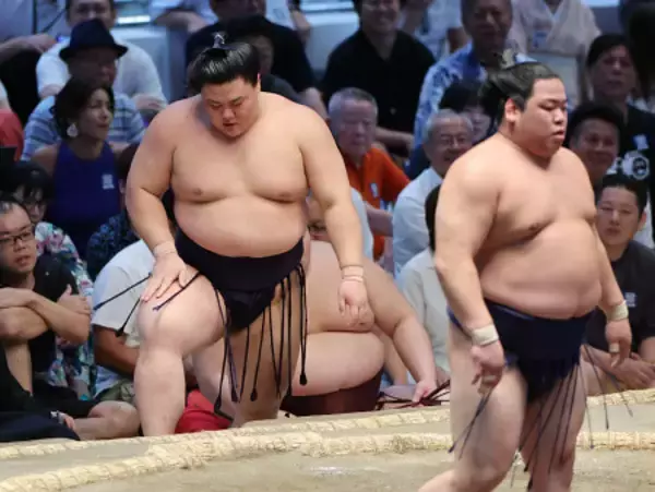 敗れた義ノ富士