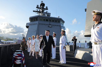 北朝鮮で駆逐艦「姜健」就役