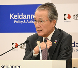 法人増税「賛成できない」