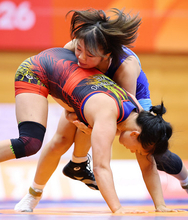 ３位決定戦で攻める藤波　アジア大会