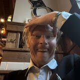 「議員らが「つり目」写真投稿」の画像1