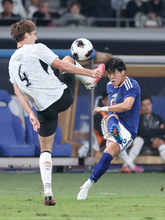 中野のクロス　キリン杯サッカー