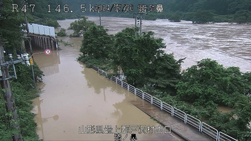 山形・秋田で１人死亡、３人不明＝パトカー流される、災害厳重警戒―大雨特別警報は切り替え