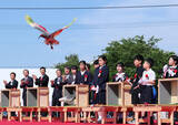 「能登で本州初のトキ放鳥」の画像1