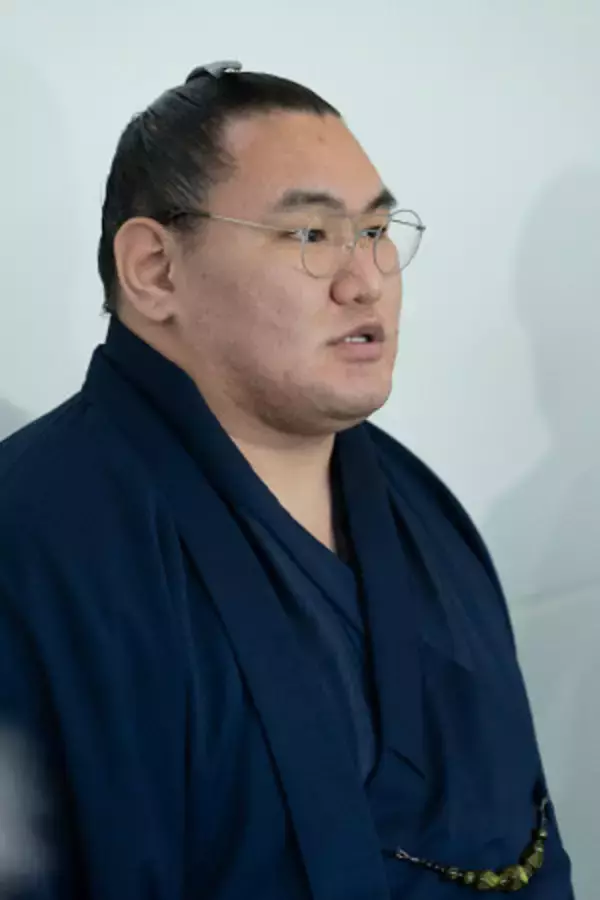 豊昇龍ら出発