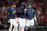 「肩を落とす星　プロ野球」の画像1