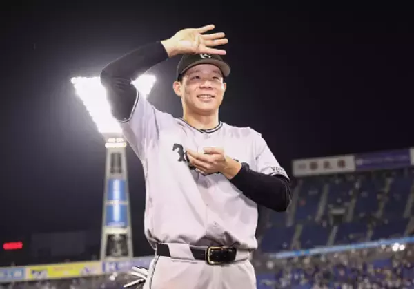 笑顔の佐々木　プロ野球