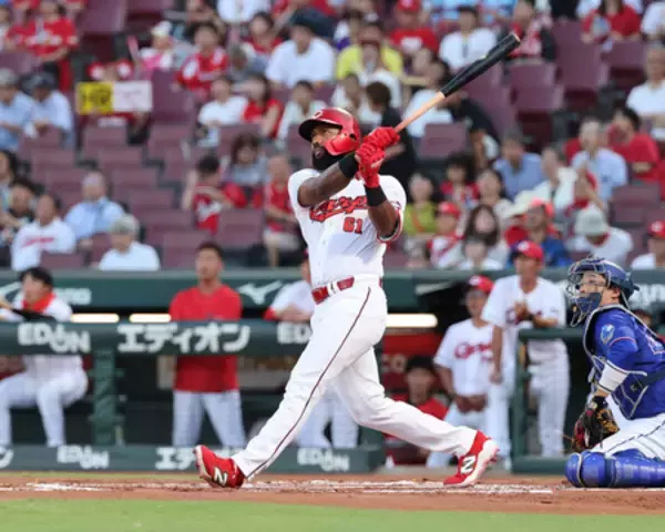 主軸抜け、若手が奮起＝広島、１４日ぶり最下位脱出―プロ野球