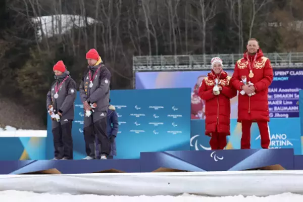 背を向けるドイツ選手