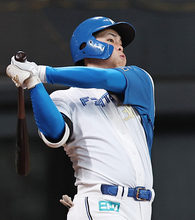 柴田のプロ初本塁打　プロ野球