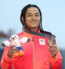 銅メダルを獲得した佐々木