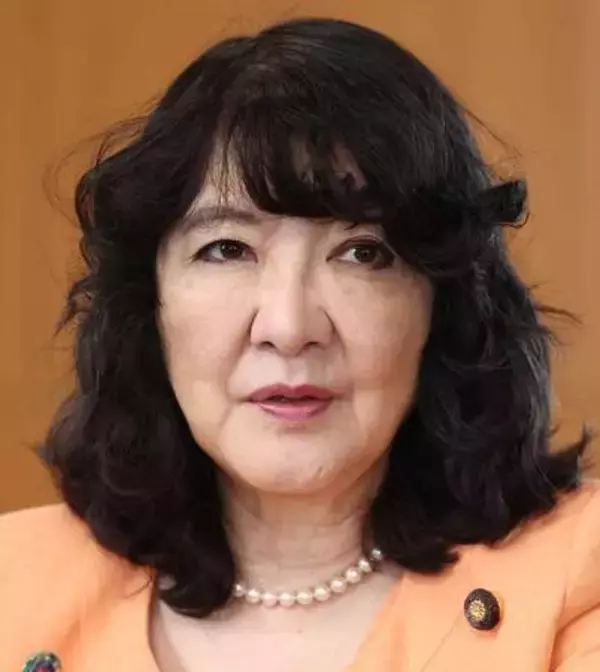 片山財務相、為替介入「お答えできない」＝三村財務官は「米から支援」―円急伸