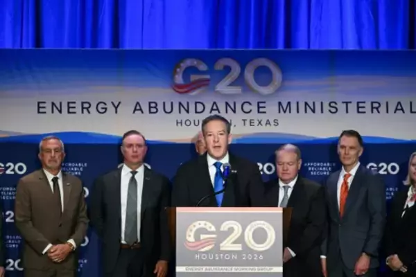 米トランプ政権、火力発電の排出規制撤廃 環境団体「暗黒の日」