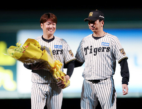 西勇と藤川監督　プロ野球