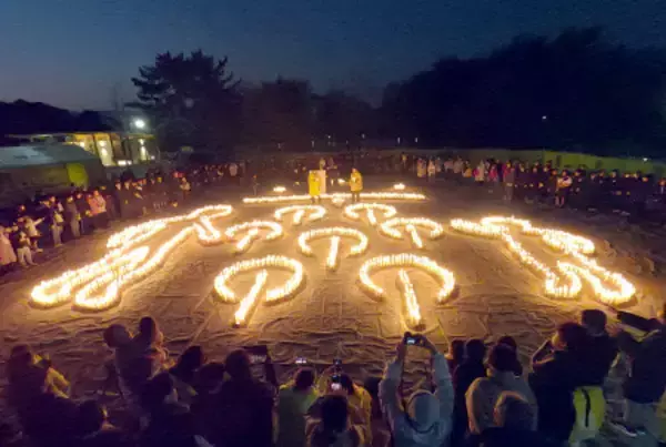 ろうそくともし犠牲者追悼
