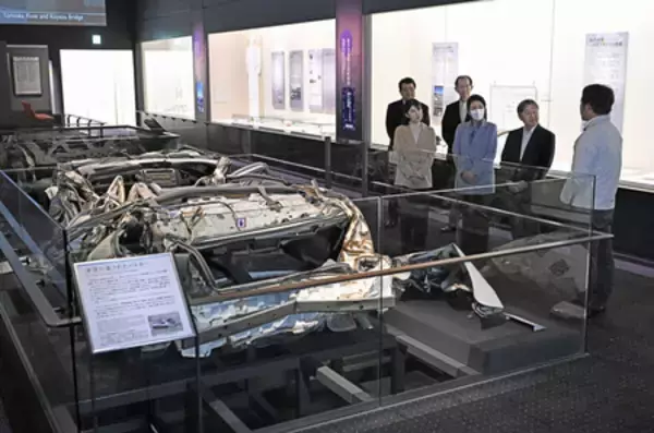 天皇ご一家、大熊町の学校訪問＝小中生の授業見学、交流―福島