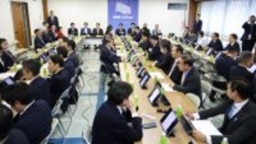 「年収の壁」引き上げ議論