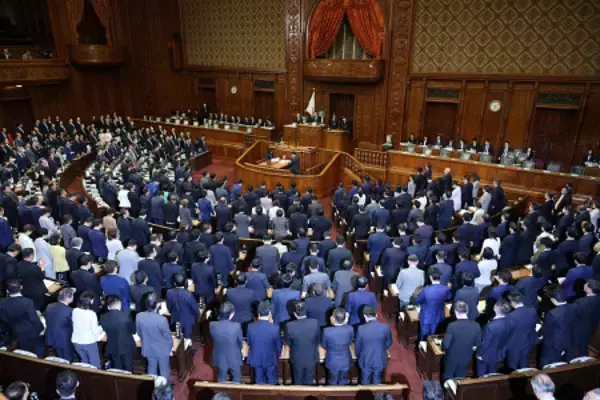 歳費法改正案が衆院通過