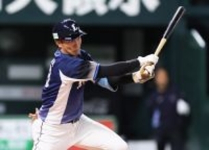 長谷川の適時打　プロ野球