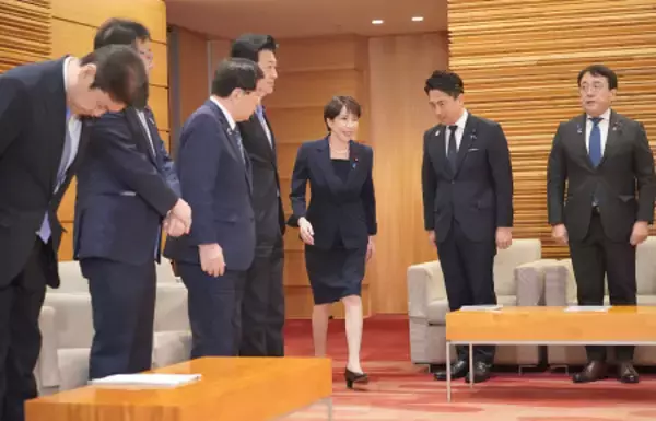 旅券手数料、７月から９０００円