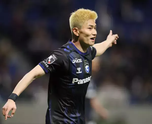 喜ぶ南野　Ｊリーグ