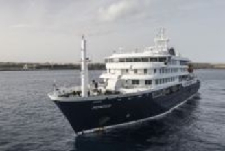 ウイルス感染の船、スペイン領到着へ