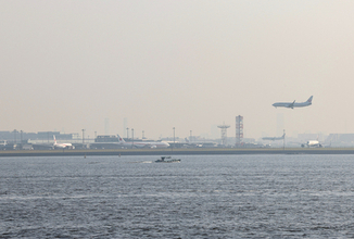 羽田沖でクルーザー転覆＝１０人乗船、けが人複数か―東京消防庁
