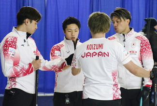 日本男子、あと一歩届かず＝カーリング最終予選