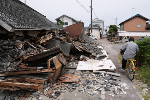 熊本地震、住宅被害２万棟