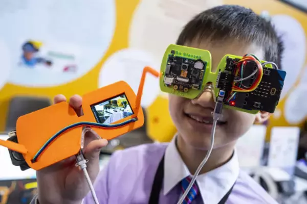 「聞こえる」眼鏡