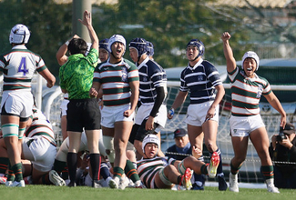 喜ぶ高鍋の選手ら　高校ラグビー