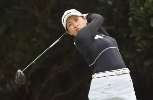 永井が首位発進＝川崎２位、佐久間１７位―ダイキン女子ゴルフ