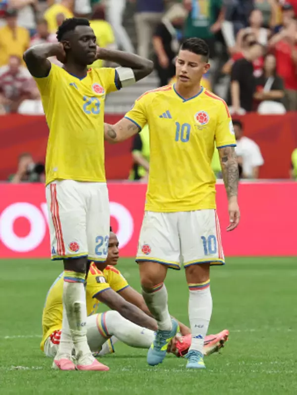 声を掛けるロドリゲス　Ｗ杯サッカー