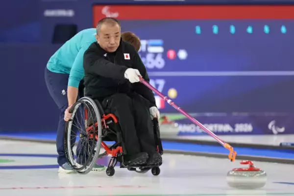 ストーンを放つ中島