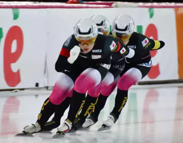 日本、作戦はまらず＝Ｗ杯スケート