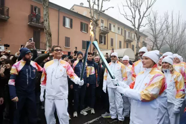 ７日未明に開会式