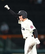 喜ぶ竹内　高校野球